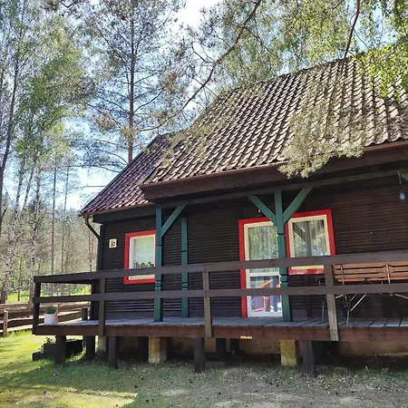 Feriehus U Rybaka Na Mazurach Z Basenem Guzowy Piec