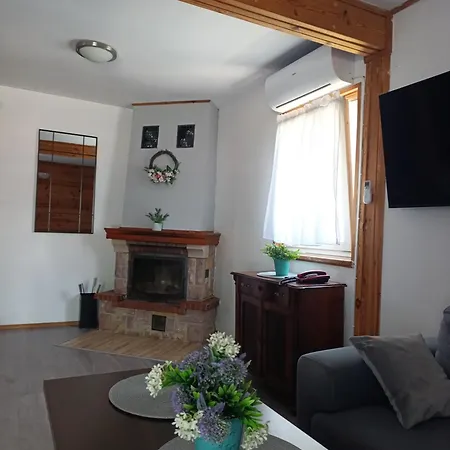 U Rybaka Na Mazurach Z Basenem Сasa de vacaciones Guzowy Piec